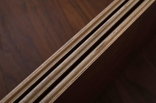 مبيعات المصنع مباشرة من خشب الجوز متعدد الطبقات أرضيات خشبية هندسية قشرة خشب خام غير لامعة مقاومة للاهتراء أرضيات خشبية متعددة الطبقات