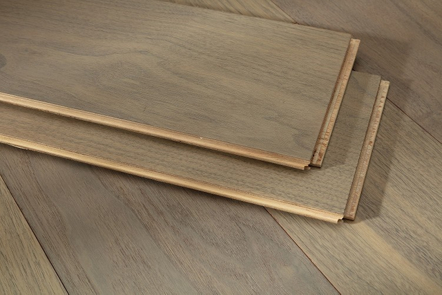 أرضيات خشبية داخلية متعددة الطبقات مصممة خصيصًا للأرضيات الخشبية غير اللامعة المقاومة للاهتراء والرطوبة