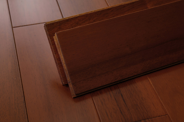 أرضيات خشبية صلبة متعددة الأنماط لون خشب الصندل الأحمر التقليدي لون خشب الساج الكلاسيكي لون الجوز الفاتح 610mm910mm